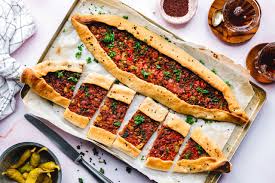 Pide Mit Veganem Hackfleisch Eat This Foodblog Vegane Rezepte Stories Rezept Lebensmittel Essen Hackfleisch Fleischalternativen