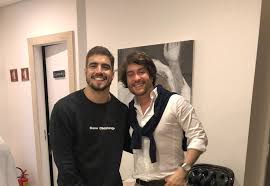 See more of caio castro on facebook. Caio Castro Faz Procedimento Estetico Para Evitar Queda De Cabelo Entretenimento
