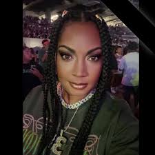 Danielle Burrell's Instagram, Twitter & Facebook