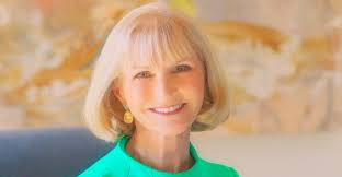 Personal style: Spears Business Hall of Fame inductee Wade rises from sales  clerk to people-focused retail executive