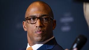 Trump picks Scott Turner as secretary for Department of Housing and Urban  Development