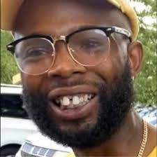 Desmond Billups's Instagram, Twitter & Facebook