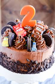 Gateau Etage Au Chocolat Et Biscuits A La Creme Cars Birthday Cake Birthday Cake Kids Toddler Birthday Cakes