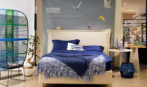 Nella cameretta il letto svolge tante funzioni, non ultima quella di contenitore. Ispirazione Mediterranea Per Il Letto Abito Firmato Perdormire Casafacile