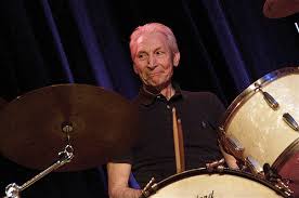 【8月25日 afp】（更新）英ロックバンド、ザ・ローリング・ストーンズ（ the rolling stones ）のドラマー、チャーリー・ワッツ（ charlie watts ）さんが24日、死去した。 80歳。 ãƒãƒ£ãƒ¼ãƒªãƒ¼ ãƒ¯ãƒƒãƒ„ Charlie Watts