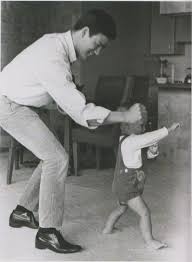 Maybe you would like to learn more about one of these? Helden Page 7 Freshdads Vater Helden Idole