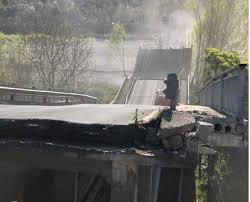Şimdi la spezia konumundan ponte della venturina konumuna ucuz tren biletlerinizi alın. Crolla Un Ponte Ad Albiano Magra In Lunigiana Foto Video Modenaindiretta