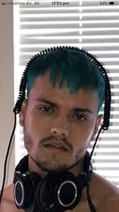 We looked inside some of the tweets by @6dogs and here's what we found interesting. El9hctboildatm