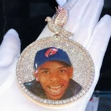 Männer Weiß und Schwarz Diamant Anhänger Hip Hop Iced Out Gangster Bunny  Moissanite Anhänger, 925 Sterling Silber HipHop Charme, bestes Geschenk für  Männer