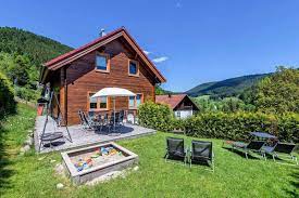 Hundefreundliche ferienhäuser verfügen oft über einen großen garten, der im idealfall eingezäunt ist. Urlaub Mit Hund Im Ferienhaus Schwarzwald Eingezaunt