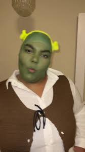 A SHREK HALLOWEEN ONLY #halloweencostume #sherkcustoms #shrek #fiona #...