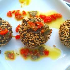 Grunkohl Ballchen Mit Sesam Veganes Rezept Mit Frischem Grunkohl Rezept Grunkohl Lebensmittel Essen Kohl