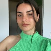 Elsa Molina's Instagram, Twitter & Facebook