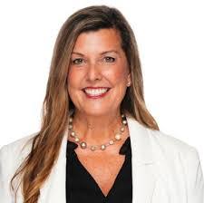 Lori Doering's Instagram, Twitter & Facebook