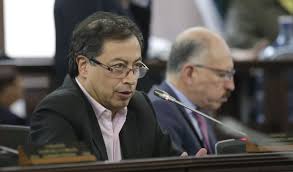 Queremos que colombia humana sea partido político, liderado por gustavo francisco petro urrego. Gustavo Petro Colombia Humana Vuelve A Pedir Personeria Juridica Al Cne Politica Caracol Radio