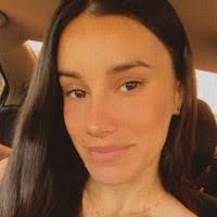 Evelyn Davila's Instagram, Twitter & Facebook