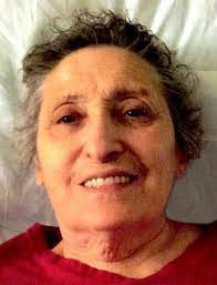 Lorraine Hilton's Instagram, Twitter & Facebook