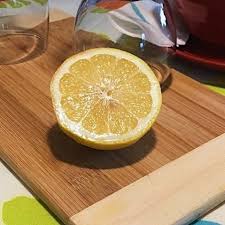 Apprenez En Plus Sur Cet Acide De Fruit Qu Est Le Citron En Cliquant Sur Le Lien Dans La Bio Learn Fun Facts About Lemon In A New Article In 2020 Fruit