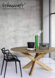 A Circular Table With Interlocking Legs Stylisted Simple Yet Refined In Design Ethnicraft Dining Table Circle Dining Table Round Oak Dining Table