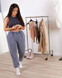 Milla jasmine de son vrai nom marie germain est une candidate de télé réalité qui s'est révélée dans les princes de l'amour 3 en 2015. The Jog Pants Grey Milla Jasmine On The Account Instagram Of Millajasmineoff Spotern