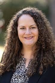 Liz Foreman's Instagram, Twitter & Facebook