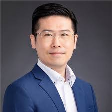 Christian Renner's Instagram, Twitter & Facebook