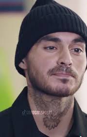 Yellowstone Rip and Beth Kissing Scene