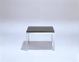 Design by edward barber & jay osgerby, 2019. Florence Knoll Couchtisch Knoll International Quick Ship