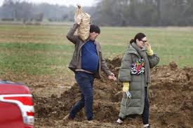 They've been getting their hands dirty after spending the pandemic filming his new tv show on his 1,000 acre farm in oxfordshire.and jeremy clarkson a menu duk news Jeremy Clarkson S Oxfordshire Farm Shop One Year On Oxford Mail