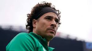 ¡Ochoa titular ante Chequia! Ya lo confirmaron y no fue el Vasco Aguirre