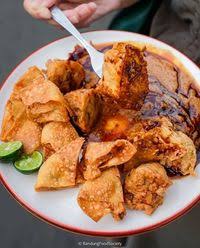 Batagor, inilah pilihan menu kudapan goreng khas bandung. 25 Siomay Dan Batagor Gurih Enak