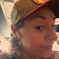 Eyeball shot! We nearly got stranded in Romania yesterday but made it to  London late last night. Now ready for my flight home to Hank! Thank you  everyone in my amazing band