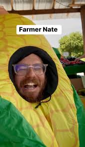 Virtual networking group for education and business connections