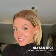 Alyssa Ries's Instagram, Twitter & Facebook