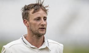 County cricket: Surrey scent victory after Dunn skittles Somerset