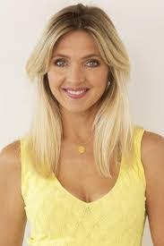 Nikki Osborne's Instagram, Twitter & Facebook