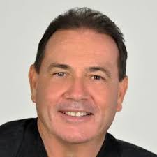 Dean Gilpin's Instagram, Twitter & Facebook