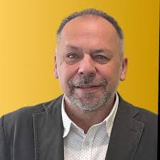 DNES JDU TŘÍDNÍHO NAŠÍ DCERY UČIT PRACOVAT S CHAT GPT.