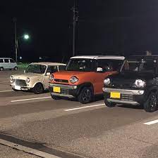 駐車場 丸目たち 2台とも知らん人の車 paulsmithmini classicmini rovermini yuki トロイメライ 汽車に乗ってぽくて好き 可愛さ最強 suv vehicles suv car