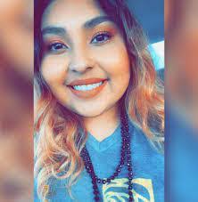 Holly Scarbrough's Instagram, Twitter & Facebook