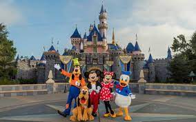 Disneyland Vs Disney World Which Disney Park Is Better Disneyland Resort Disneyland Disneyland Disney