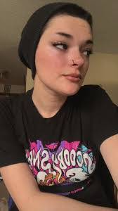 Dee Briscoe's Instagram, Twitter & Facebook