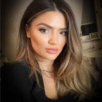 100+ perfiles de «Ella»