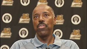 Bryant adds Al Skinner to staff