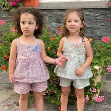 Sisters love❤️  #twins#sisters#babygirl#ellen#elsa#love#sisterlove#kidsfashion