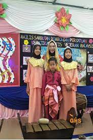 Setiap desain dan model pagar besi mempunyai kekurangan dan kelebihan tersendiri, seperti model. 40 Artis Berkumpul Di Sk Pagar Besi Kerana Kebitaraan Sekolah Seronok Murid Dapat Jadi Anak Angkat Terengganu Gps Bestari