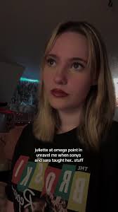 Shatterme Sara and Sonya