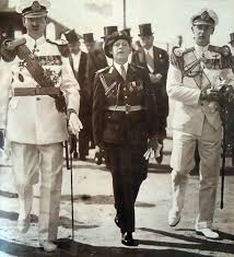 Zece ani de domnie ai lui carol al. Regele Carol Al Ii Lea Mihai Mare Voievod De Alba Iulia Si Principele Nicolae La SÄrbÄtorile Marinei Romanian Royal Family Royal Family Michael I Of Romania