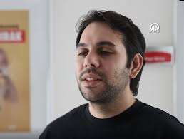 3 arkadaş birlikte bıraktılar