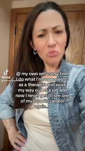 It is my pleasure to introduce you to Hannah McCauley, LCSW. CRYING 😭 My  social work baby is GROWN UP. Hannah came to Bonding as she began her MSW  program at CSU